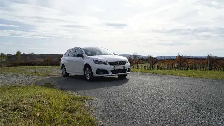 Peugeot 308 2019 photo 2