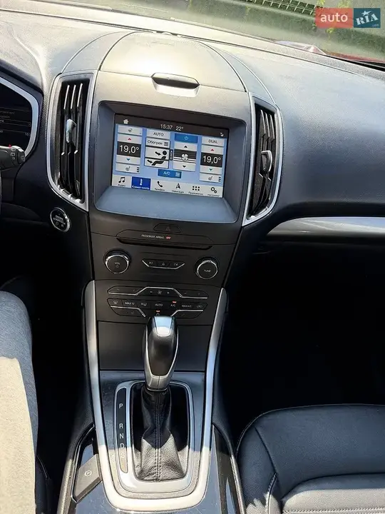 Ford Edge 2017 photo 2