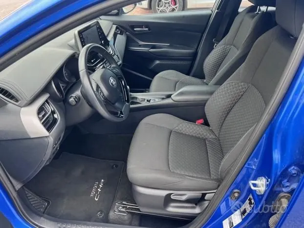 Toyota C-Hr 2021 photo 4