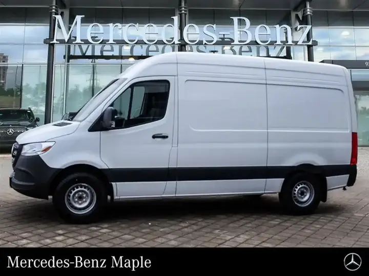 Mercedes-Benz Sprinter 2026 photo 3
