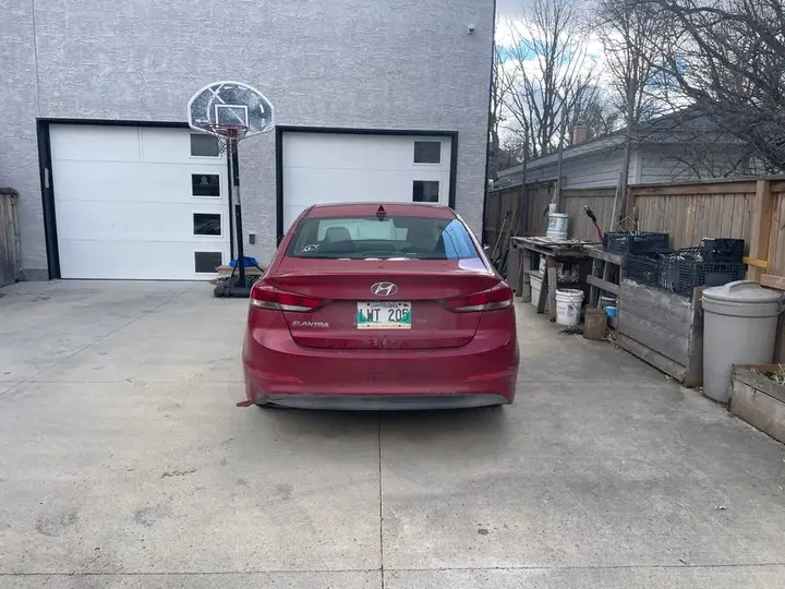 Hyundai Elantra 2017 photo 2