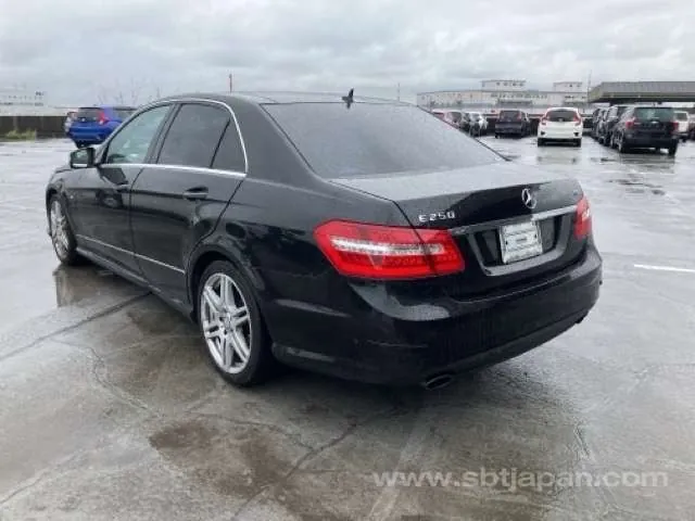 Mercedes-Benz E-Class 2010 photo 3
