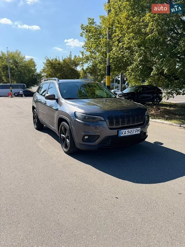 Jeep Cherokee 2019 photo 2