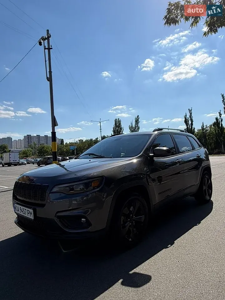 Jeep Cherokee 2019 photo 3