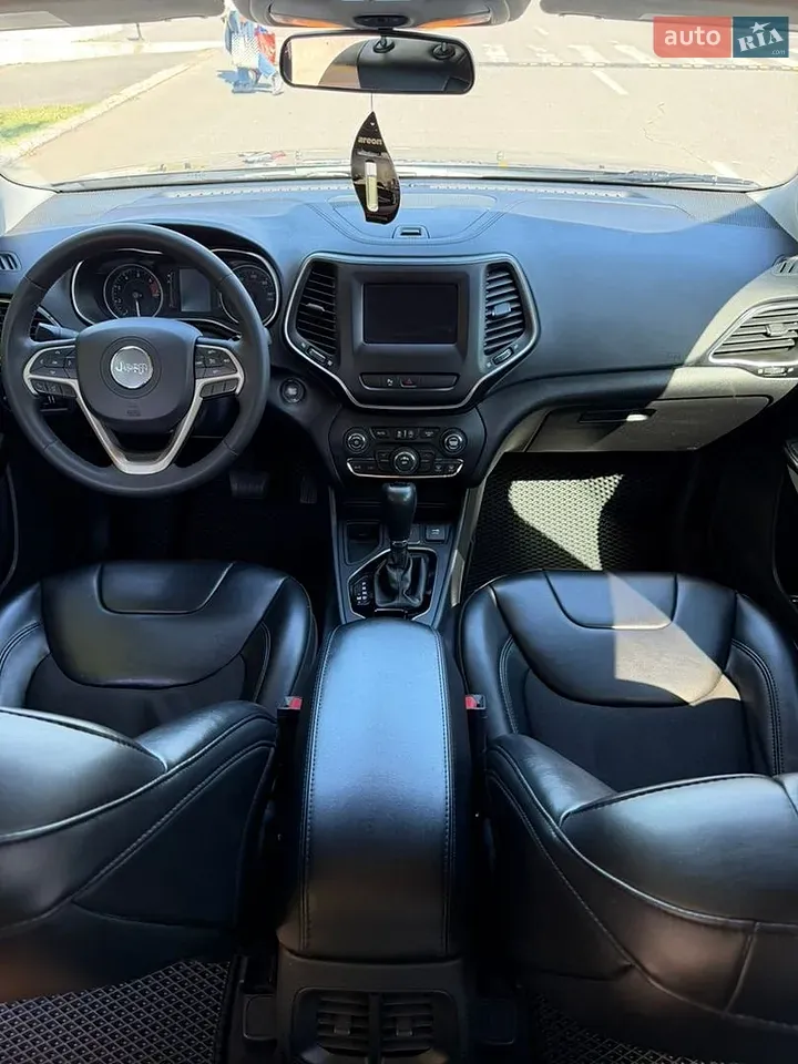 Jeep Cherokee 2019 photo 5