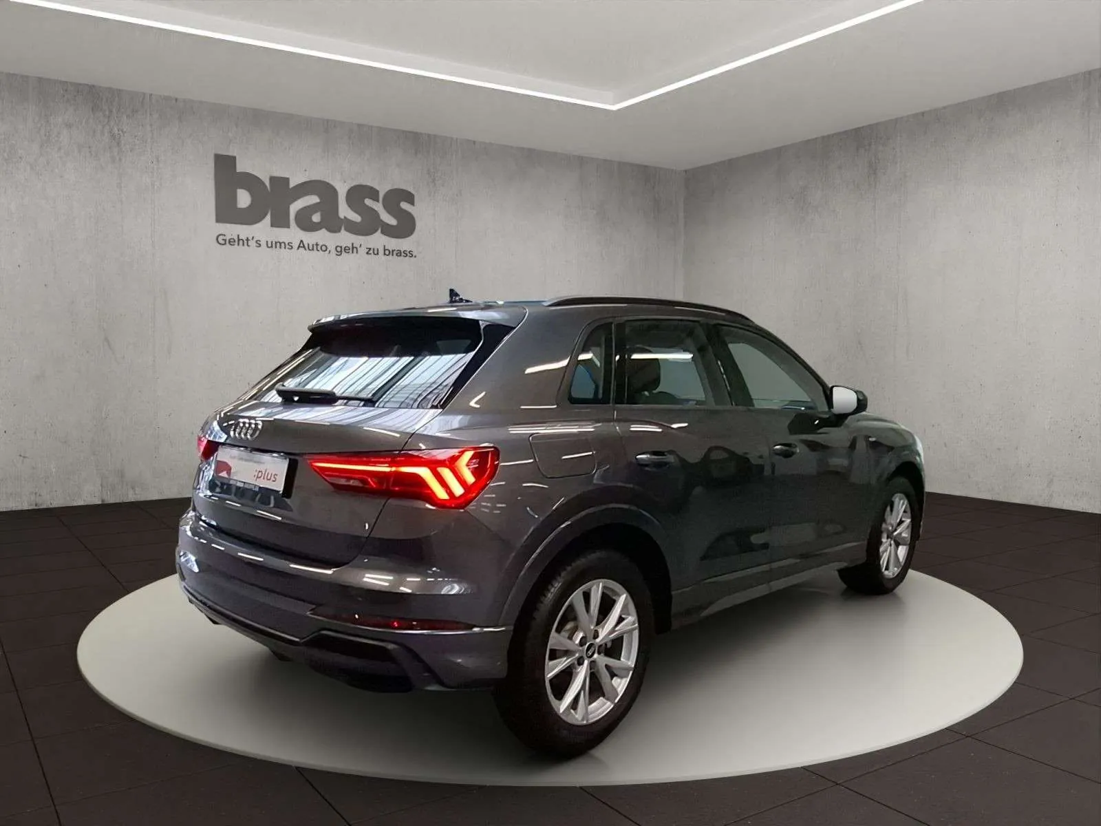 Audi Q3 2021 photo 5