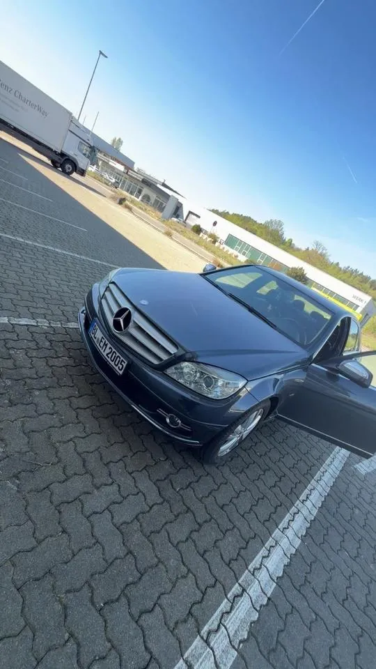 Mercedes-Benz C200