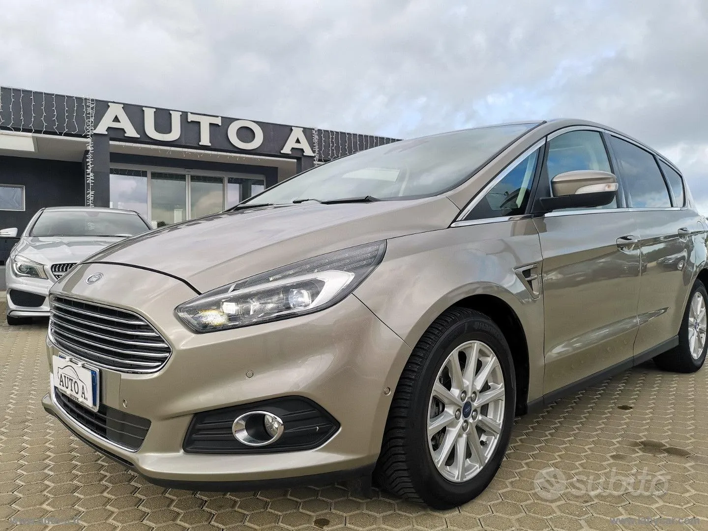 Ford S-Max 2015 photo 3