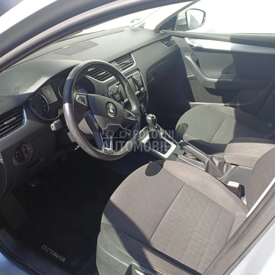 Skoda Octavia 2013 photo 2