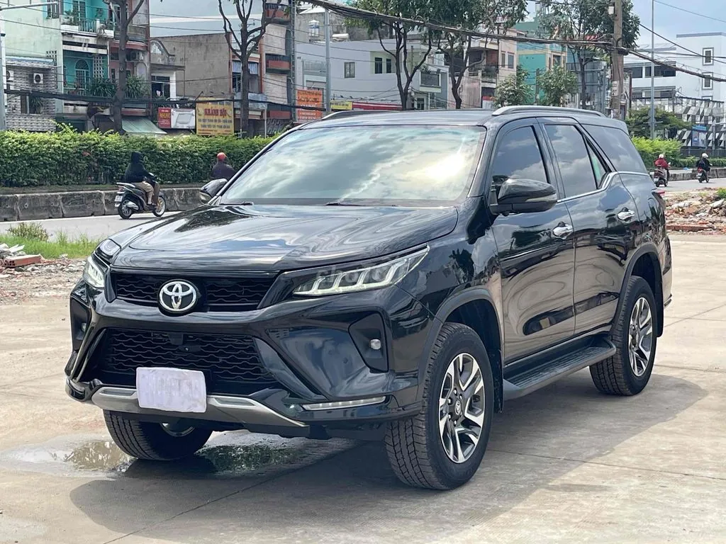Toyota Fortuner 2021 photo 3