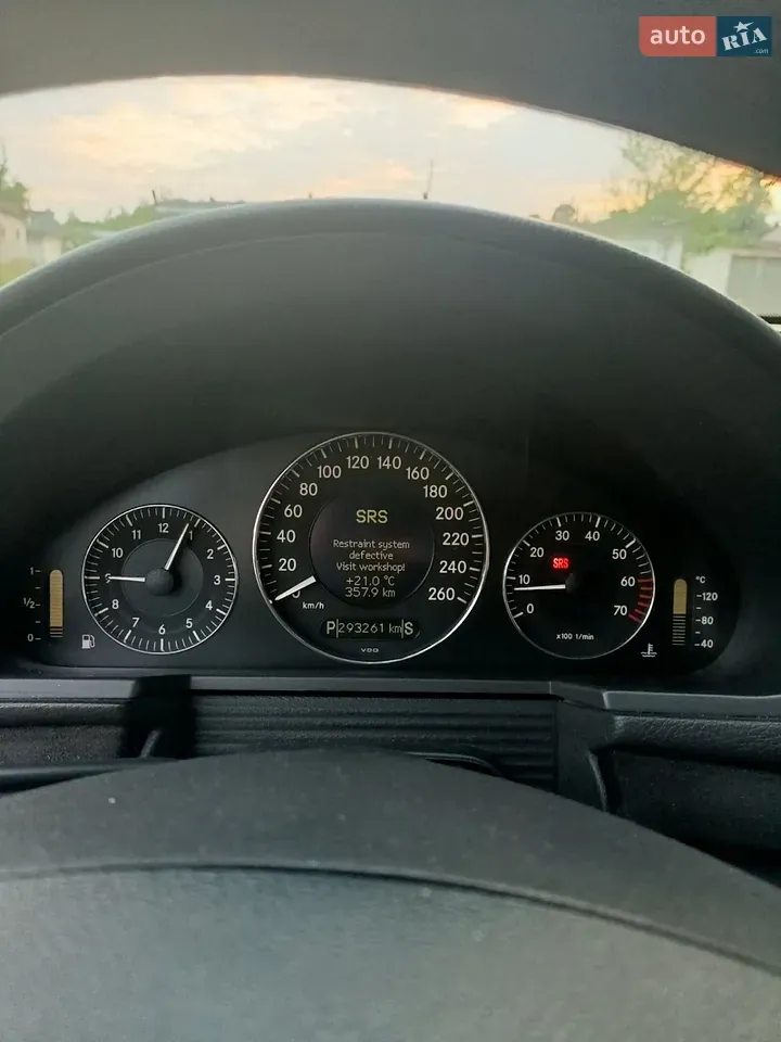 Mercedes-Benz E-Class 2003 photo 3
