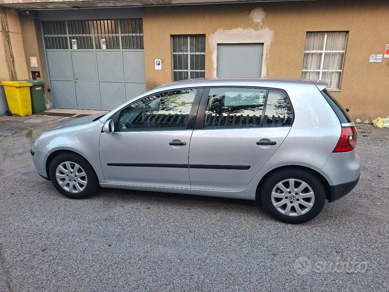 Volkswagen Golf 2005 photo 2