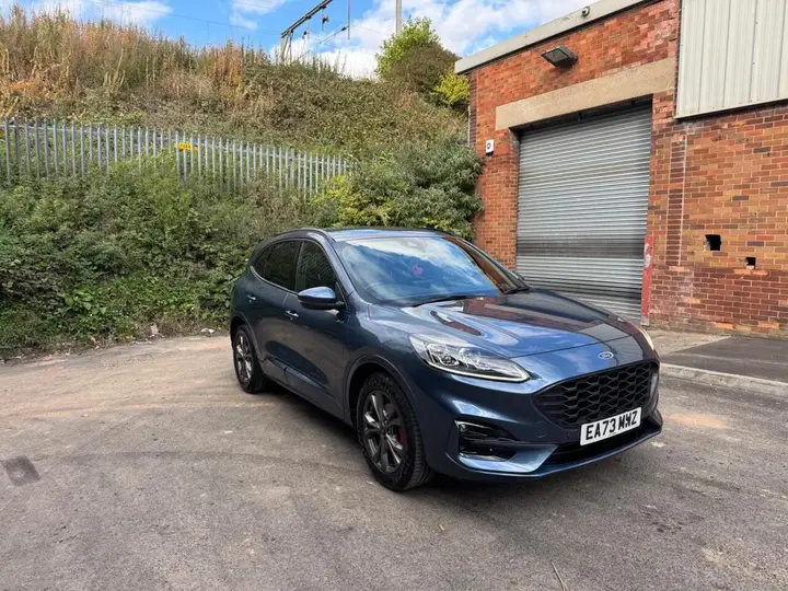 Ford Kuga 2023 photo 2
