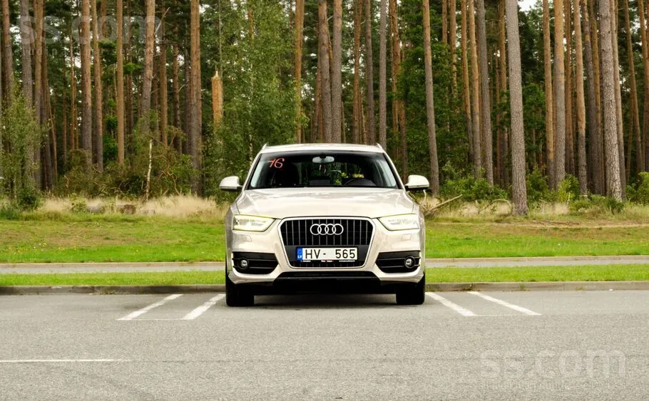 Audi Q3 2012 photo 3