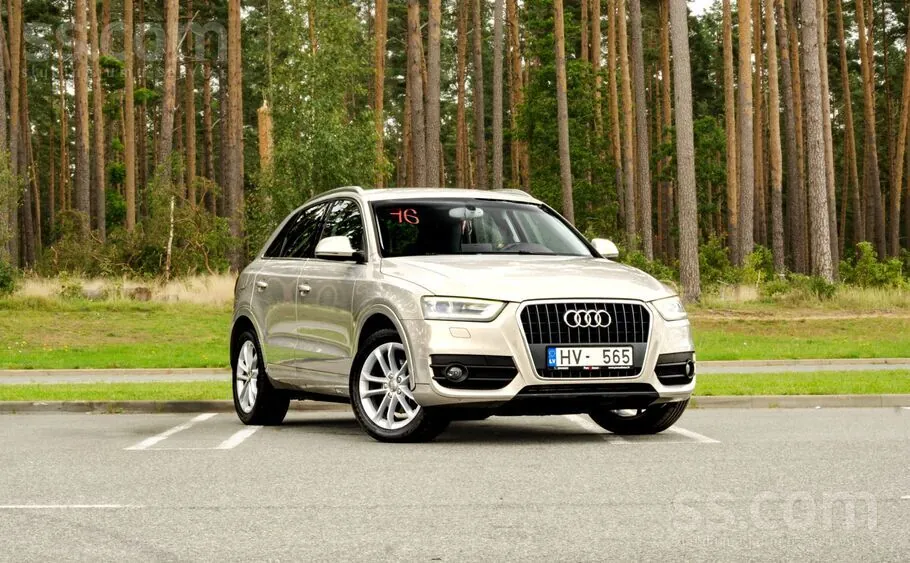 Audi Q3 2012 photo 2