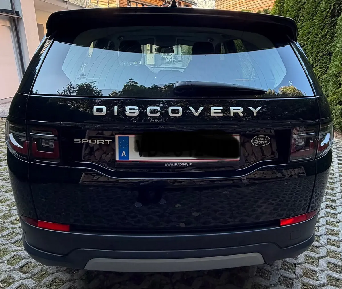 Land Rover Discovery Sport 2020 photo 3