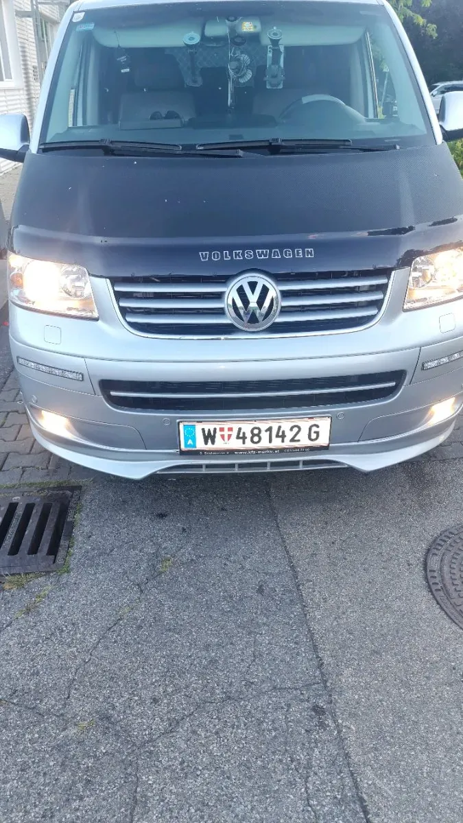 Volkswagen T5 2005 photo 2