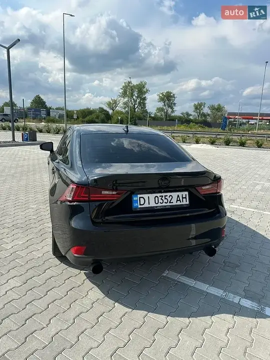 Lexus Is 2015 photo 4