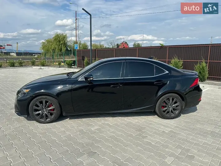 Lexus Is 2015 photo 3