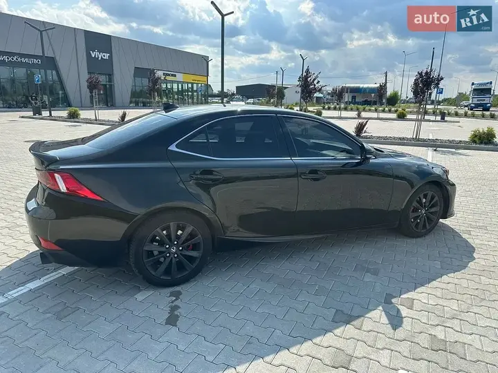 Lexus Is 2015 photo 5
