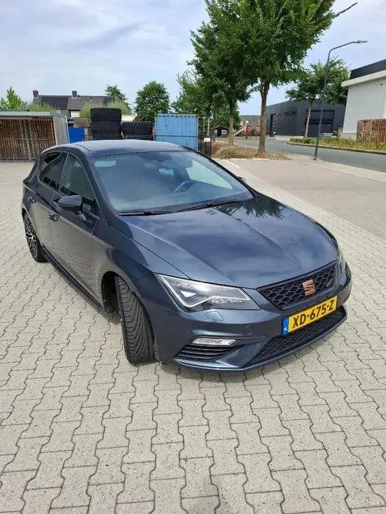 Seat Leon 2019 photo 2