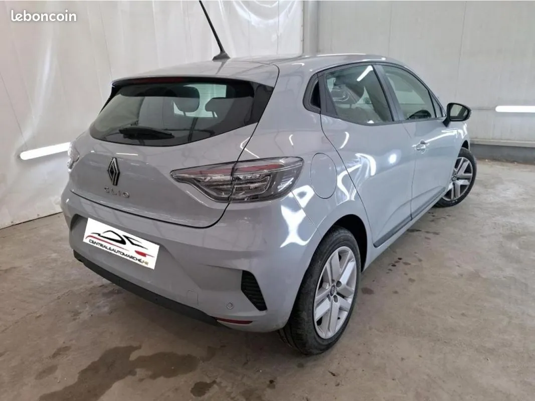 Renault Clio 2024 photo 3