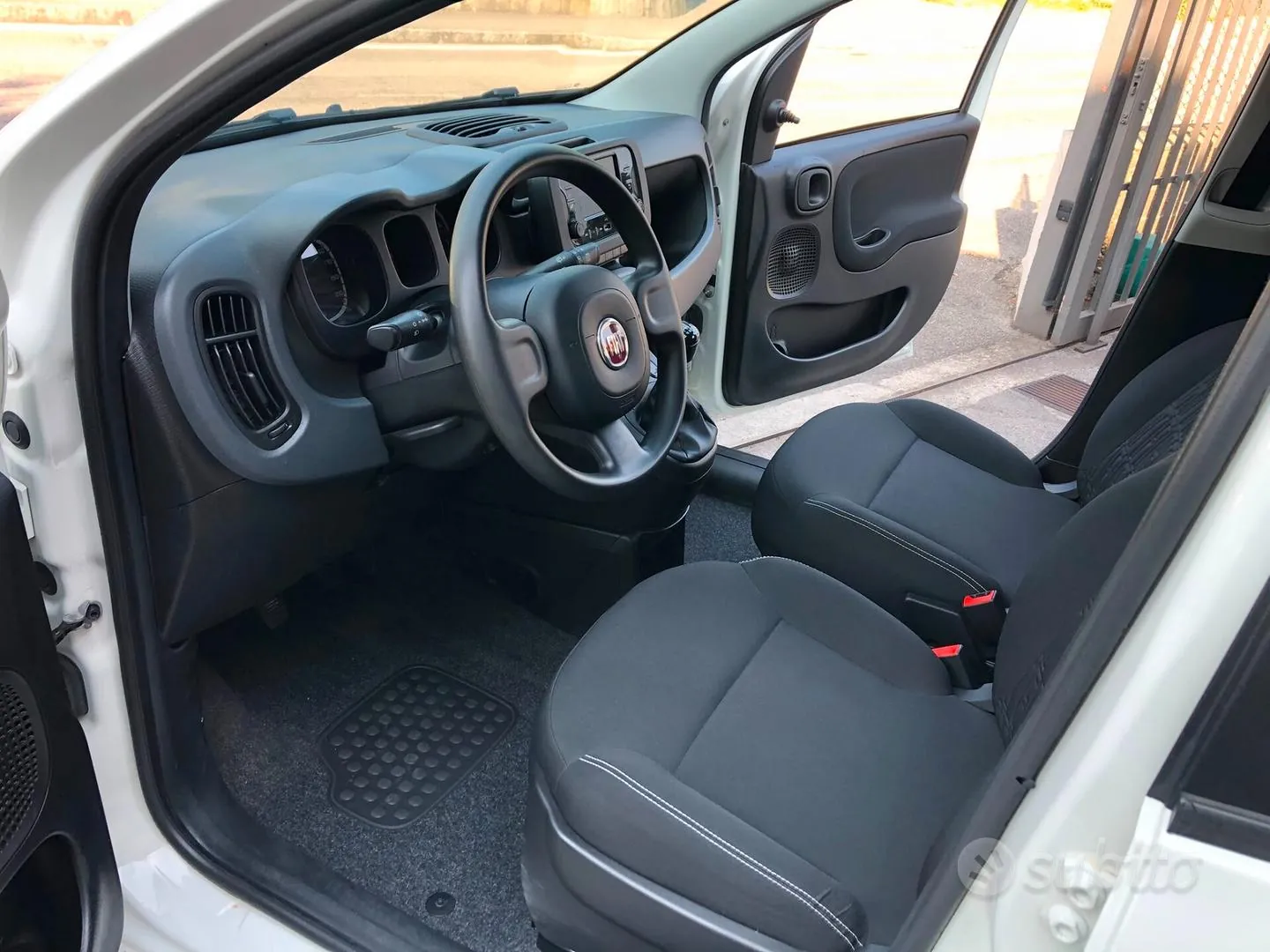 Fiat Panda 2023 photo 2