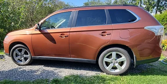 Mitsubishi Outlander 2013 photo 2