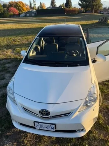 Toyota Prius V
