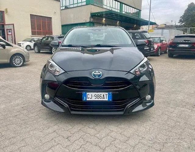Toyota Yaris 2022 photo 2