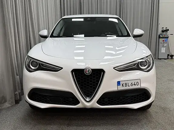 Alfa Romeo Stelvio 2017 photo 5