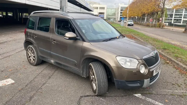Skoda Yeti 2012 photo 3