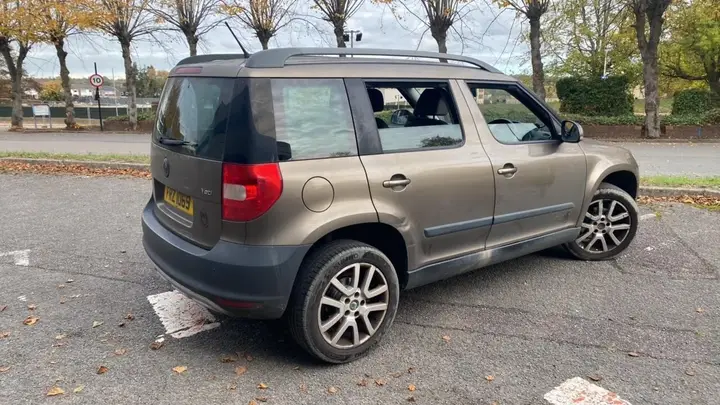 Skoda Yeti 2012 photo 2