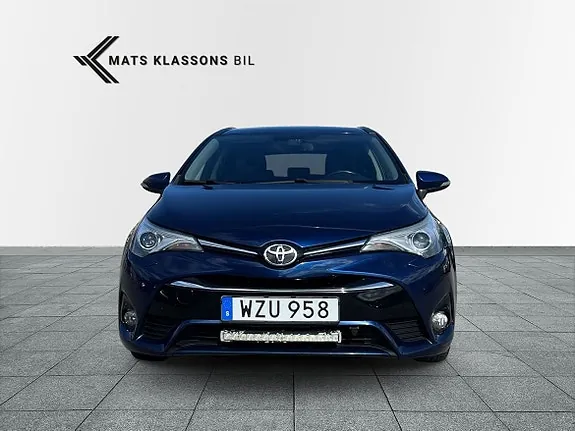 Toyota Avensis 2016 photo 5