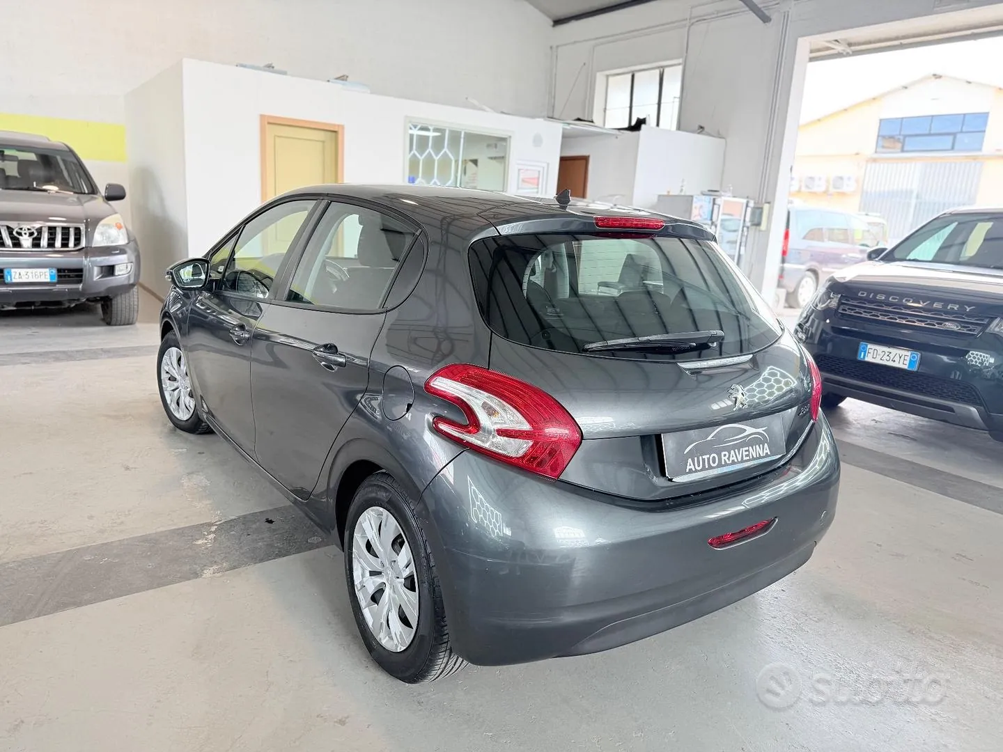 Peugeot 208 2013 photo 4