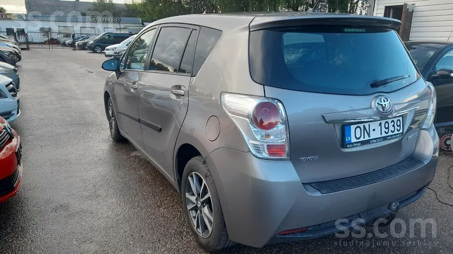 Toyota Verso 2014 photo 4