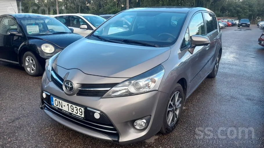 Toyota Verso 2014 photo 3