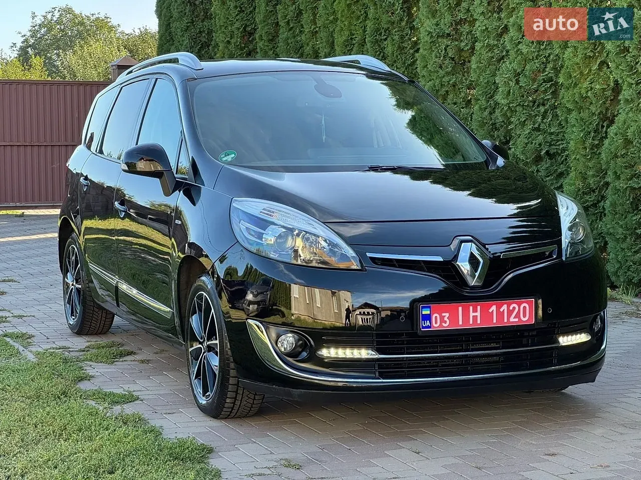 Renault Grand Scenic 2013 photo 2