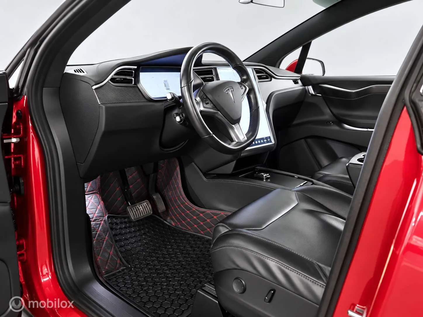 Tesla Model X 2018 photo 4