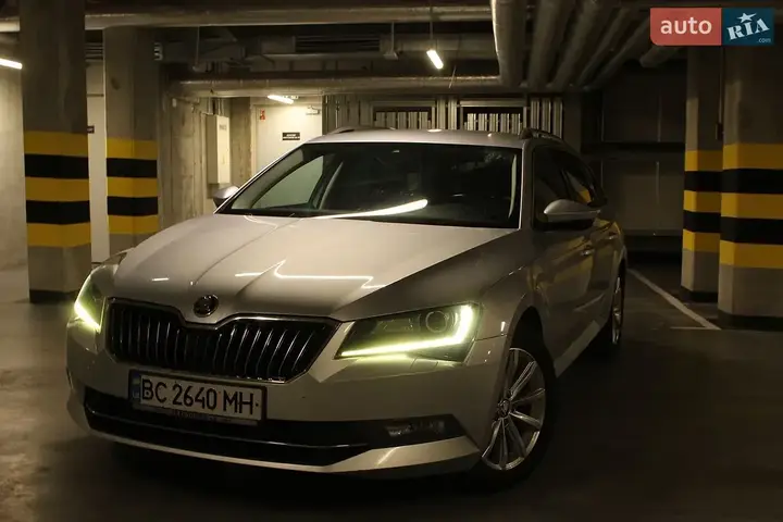 Skoda Superb 2016 photo 4