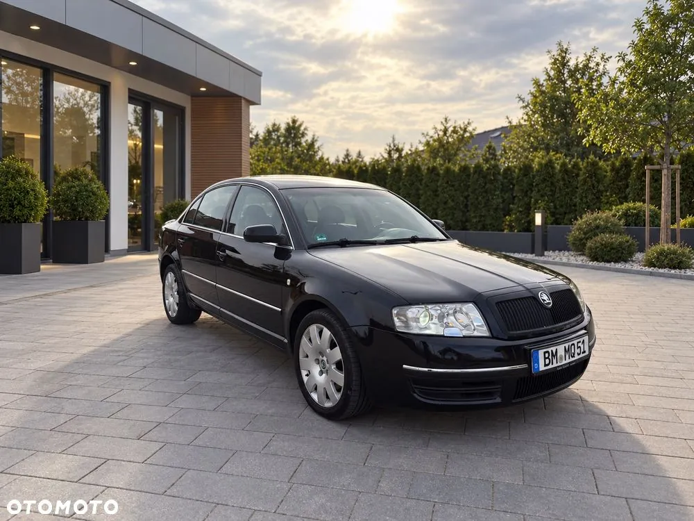 Skoda Superb 2004 photo 3