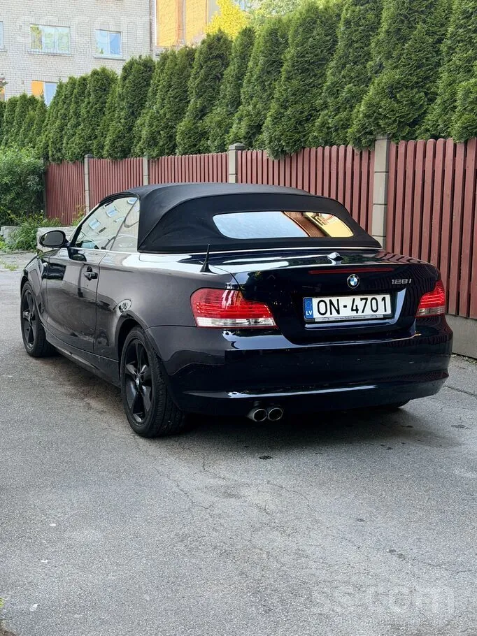 BMW 128I 2009 photo 3