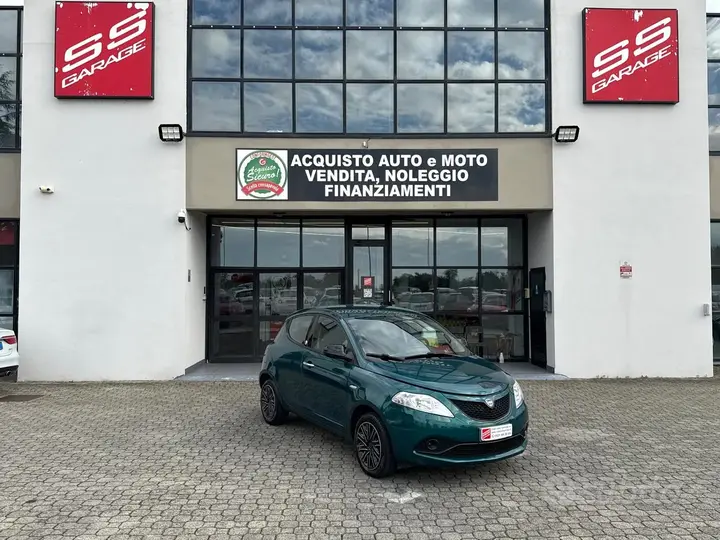 Lancia Ypsilon