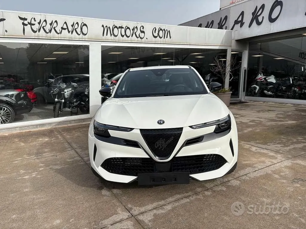 Alfa Romeo Junior 2026 photo 2