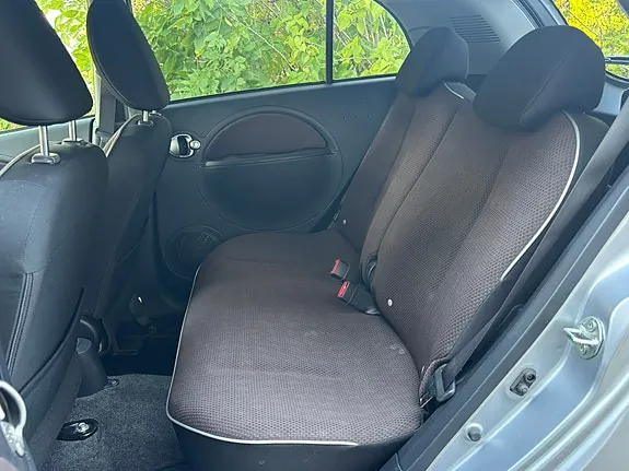 Mitsubishi I-Miev 2015 photo 5