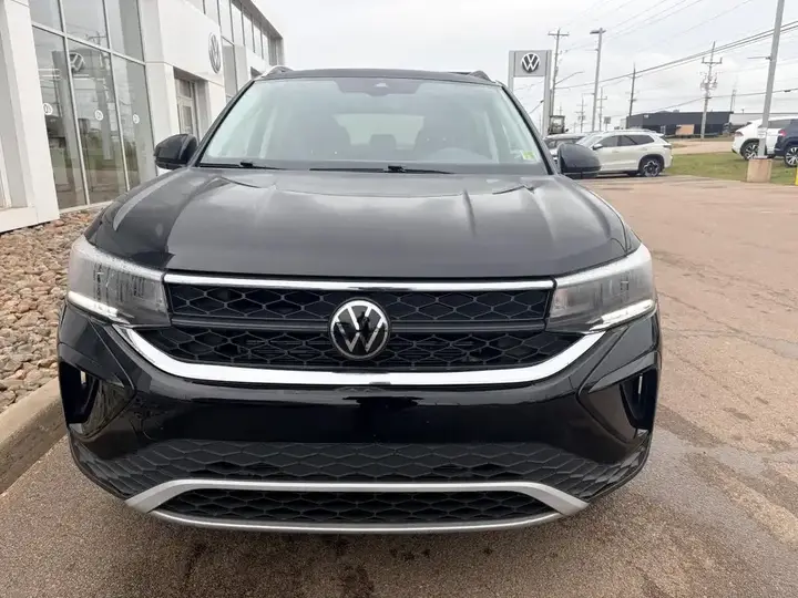 Volkswagen Taos 2024 photo 2