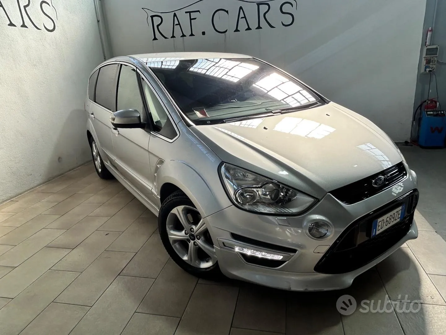Ford S-Max 2010 photo 5