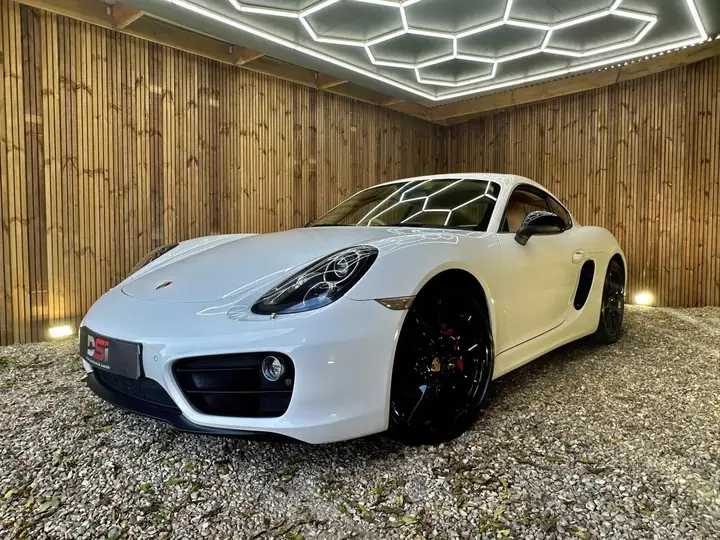 Porsche Cayman 2015 photo 2