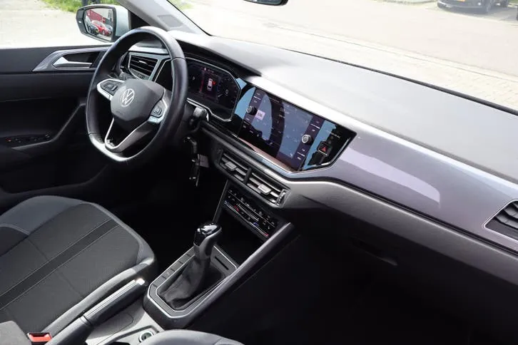 Volkswagen Polo 2024 photo 2