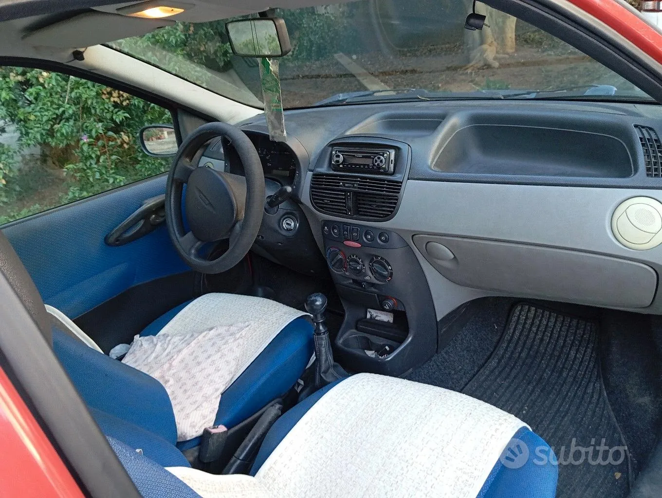 Fiat Punto 2001 photo 4
